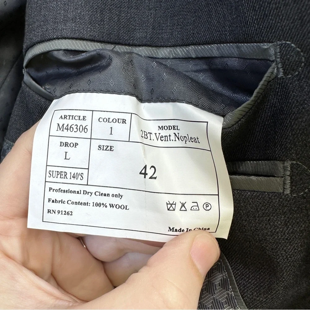 Mantoni Milan Italy grey 100% virgin wool 2 button blazer suit coat mens 42 long